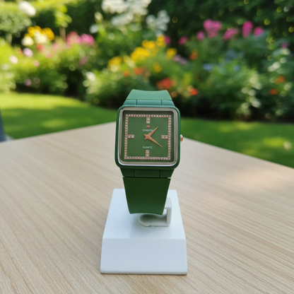 💚 Green Melada Quartz Watch ⌚ Square Crystal Dial – Stylish & Durable ✨